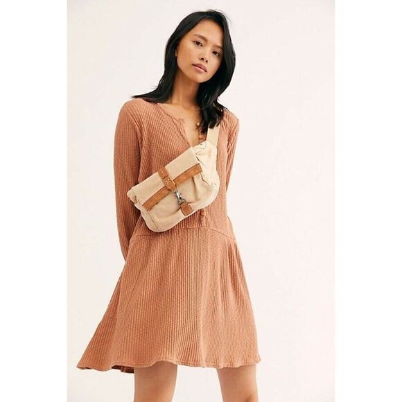 NEW FREE PEOPLE FP BEACH Sz M BLOSSOM BUTTON UP T SHIRT RIBBED HENLEY DRESS TAN - Picture 1 of 3